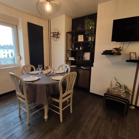 Appartement Cosy Centre-Ville Wifi Parking Charleville-Mézières Kültér fotó