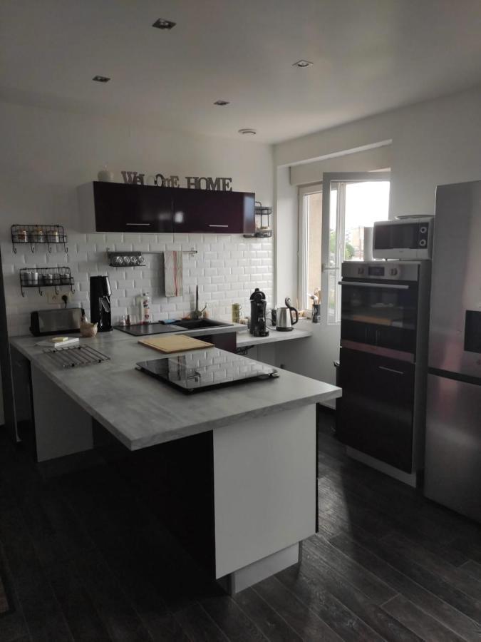 Appartement Cosy Centre-Ville Wifi Parking Charleville-Mézières Kültér fotó